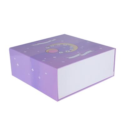 China Recyclable Foldable Magnetic Closure 2022 Pink Purple Fashion Printed Packaging Paper Gift Boxes for sale