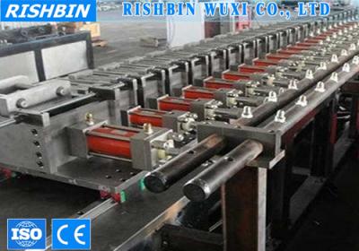 China 2 MM - 3.2 MM Guardrail Cold Roll Forming Machine with Gear Box Transmission for sale