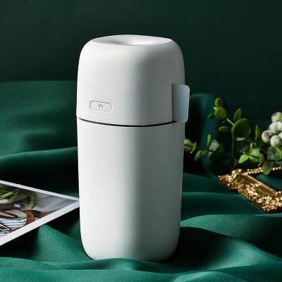 China 2021 Car New Arrivals Mini Cold Mist Humidifier Ultrasonic Atomizer Car Diffuser for sale