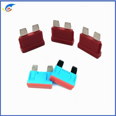 China Medium Large High Voltage Automotive Fuse 58V 80V Nylon High Voltage Automotive Insert Large Automotive Insert Fuse for sale