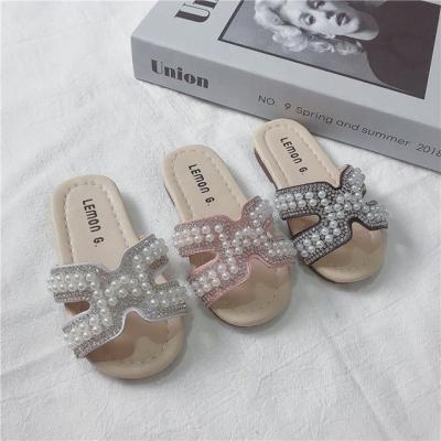 China 2021 New Design Summer Little Girl Fashion Non-slip Slippers Waterproof Comfortable Soft Soles Beach Shoes for sale