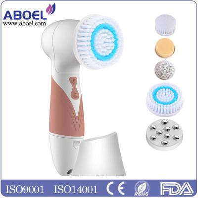 China 3 Speeds Battery Operation Face Cleansing Brush with Bidirectional Rotation for sale