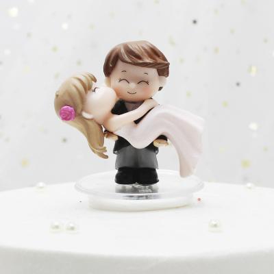 China 2022 Love Couples Set Figure Wedding Couples Craft Action Romantic Newlyweds OEM Doll Ornament Decoration 2pcs Set 3d Cake Topper for sale