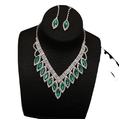 China Latest Romantic Fashionable Crystal Necklace Earrings Indian Bridal Jewelry Sets for sale