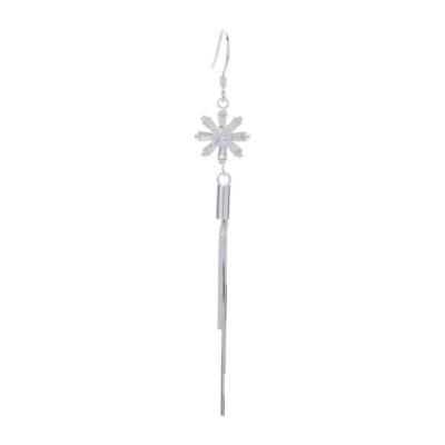 China TRENDY Fashion Ear Stud Silver 925 Elegant Women's Long Tassel Snowflake Earrings for sale