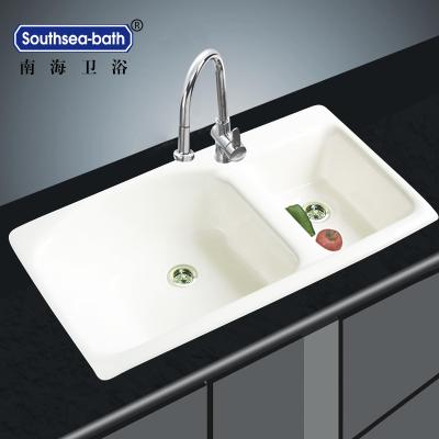 中国 Faucetless Enameled Cast Iron Kitchen Sinks Without Faucet Double Bowl 販売のため