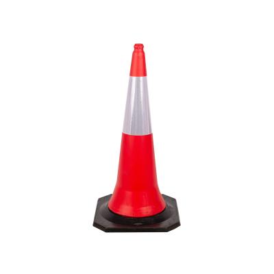 China 1MTR 5KGS Dubai Standard PVC Road Safety Cone for sale