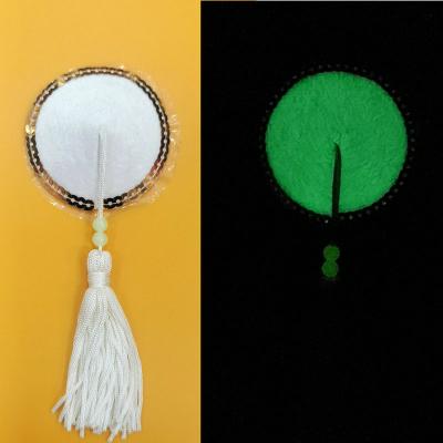 China Breathable Sexy Girls Shape Nipple Pies Beautiful Breast Sticker With Tassel Reusable Circle Bobs Nipple Cover Glow In The Dark for sale