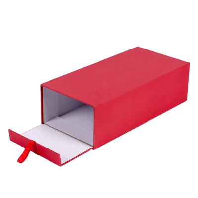 China High Quantity Handmade Garment Packaging Box Magnetic Closure Cardboard Gift Box for sale