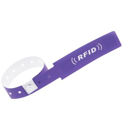 China Waterproof / Waterproof CPE GEN2 ISO18000-6C UHF RFID Wristband Long Distance for sale