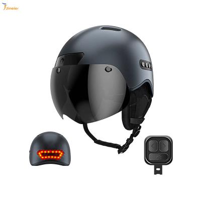 China New Safety Function Smart Helmet Motorcycle Smart Safety Bicycle Helmet Smart Remote Control Light Riding Cycling Helmet With Camera for sale