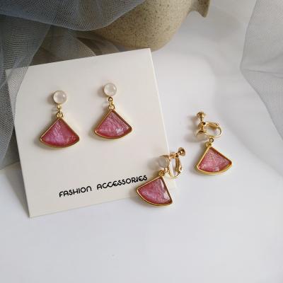 China Retro New Fashion Shell Pearl Single Earring 925 Sterling Silver Earring Ruby Earring for sale