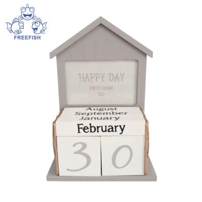 China Europe Shabby Chic Desktop Wood Cubes Perpetual Calendar With Picture Frame Decoration Home Office Supply for sale