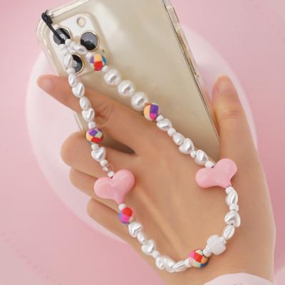 China Colorful Flower Bead Heart Resin Phone Chain Strap Acrylic Beaded Women Charm Phone Lanyard Heart Phone Chain for sale