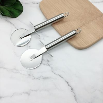 China Wholesale Stocked Wooden Stainless Steel Wheel Blade Cheese Slicer Pizza Cutter for sale