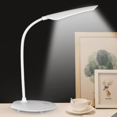 China Modern USB Dimmable Rechargeable Modern Energy Saving Touch Control Foldable Study Table Led Light Lamp For Kids for sale