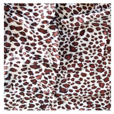 China Factory Wholesale Anti-Static Fabric Leopard Pattern Woven Digital Printing Satin Silk Fabrics For Cloth for sale