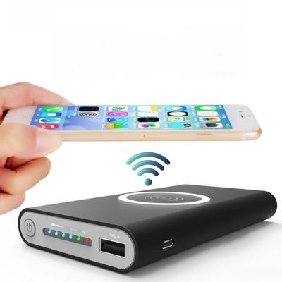 China Radio Charging 2023 Hot Selling New Small Size Three To One 6000mah 10000mah Power Bank for sale