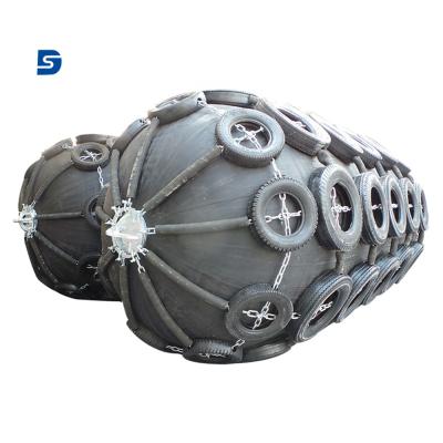 China Protect Boat From Collision Boat Floating Dock Pneumatic Rubber Fender With Chain And Aircraft Tire Net for sale