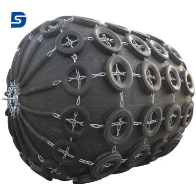 China 1~8m Yokohama Rubber Ship-to-Ship Pneumatic Type Fender With Tire Net for sale