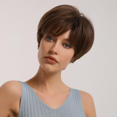 China Short Synthetic Wig Parrucca Hair Natural Layered Silky Wigs Short Brown Synthetic Wigs For Women Heat Resistant for sale