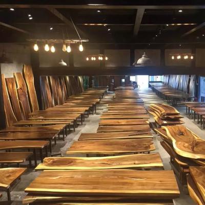 China Custom Natural Traditional Slab Walnut Dining Table Environment Solid Wood Dining Table Tops Friendly Wooden Live Edge Wood Slabs for sale