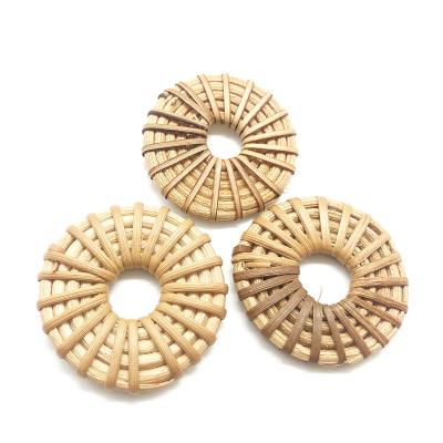 China Hand Knitting Natural Wood Colored Rectangular Rubber O Rings With 4cm Outer Size For Lady Dress for sale