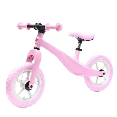 China 2021 toddler magnesium alloy balance bike/kids push balance bicycle/child plasic wheel mini cheap balance cycle for sale