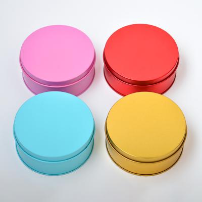 China Wholesale Disposable Tin Containers Round Metal Tin Box With Lid Custom Gift Candy Chocolate Tin Box for sale