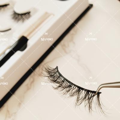 China Reusable Natural Magnetic 3D Effect Faux Mink Eyelashes With Magnetic Eyeliner Lashes Kit for sale