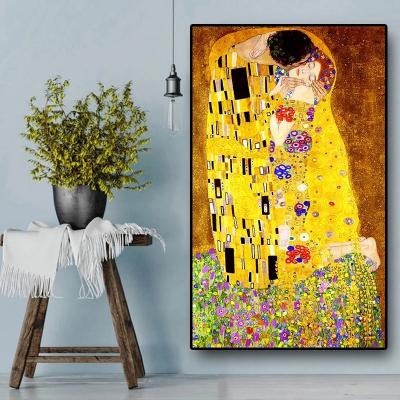 China Modern Classical Artist Gustav Klimt Kiss Abstract Oil Painting On Modern Wall Art For Living Room Canvas Print Poster for sale