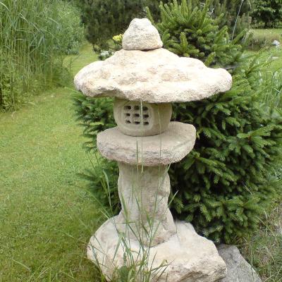 China Japanese Japanese rokkaku yukimi garden stone lantern for sale