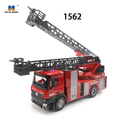 China Hobby Amiqi Huina 1:14 Simulation Fire Truck Toy Remote Control Car Tanker Rc Car 1562 Trucks With Water Jet for sale