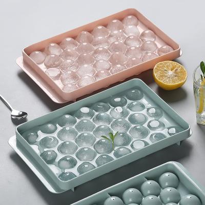 China Stocked Ice Mold And Large Ice Cube Trays Novelt Ball Maker For Whiskey Infused Glasses for sale