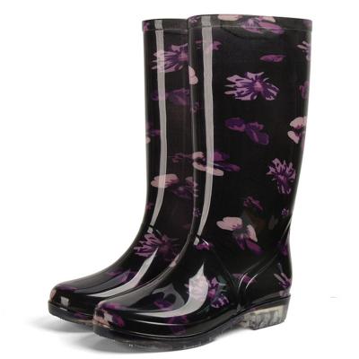 China Steel Toe Flowers Anti-Skid Rainy Walking Shoes Ladies Waterproof Rain Boots Women Fashion Wading Shoes For Workout for sale