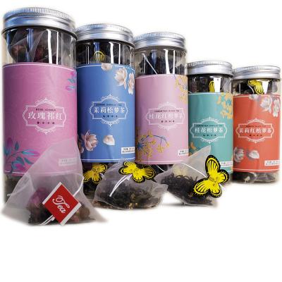 China Healthy Rose bud black tea mixed with keemun black tea pyramid tea bag customized package for sale