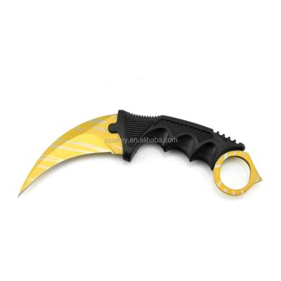 China New Arravial Karambit Disposable Tactical Hunting Knife With Laser Painting On NON Stick Coating for sale