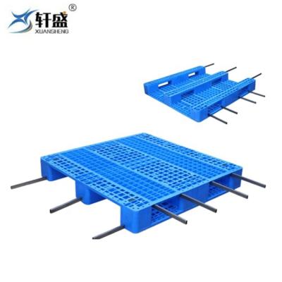 China EU Standard HDPE Single Faced Plastic Pallet With 6 Steel Tubes Stretching Plastic Pallet for sale