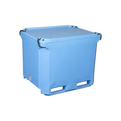 China Bulk PE Plastic Material 380L Double Wall Insulated Fish Container Tubs With Lid for sale