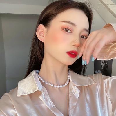 China Lady's white pearl necklace collares de perlas vintage fashion accessories clavicle chain elegant irregular choker for sale