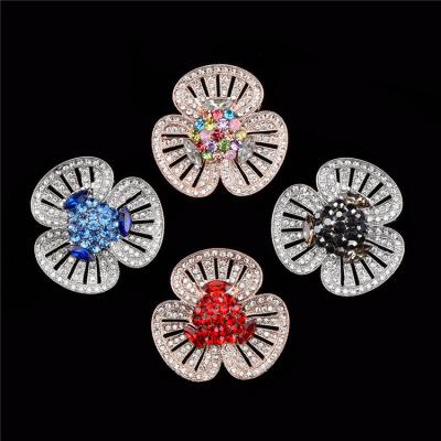 China Popular Factory Outlets Brooch Hijab Scarf Pins New Crystal Flower Brooch Pins Lightweight for sale