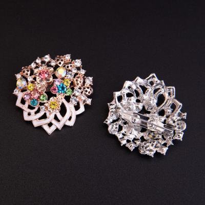 China Popular Fashion Jewelry Crystal Rhinestone Brooches Pin Metal Brooch Supplier Flower Brooch for sale