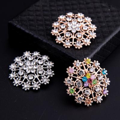 China Popular Women Love Alloy Brooch Vintage Snowflake Rhinestone Pins for sale