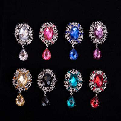 China Popular Women's Sensitive Rhinestone Cavity Brooches Pins Charming Brooch Alloy Wedding Brooch Acrylic Pin for sale