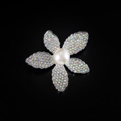 China Popular Shiny Bling Bling Pearl Rhinestone Brooch Flower Alloy Brooch Pins Jewelry For Garment for sale