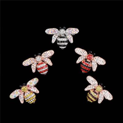 China Factory Direct Selling Lady Brooch Jewelry Alloy Rhinestone Bee Brooch Support OEM Creative Decoration for sale