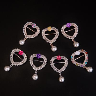 China Popular Heart Drop Alloy Rhinestone Fashion Silk Scarf Buckle Brooch Pin For Decoration for sale