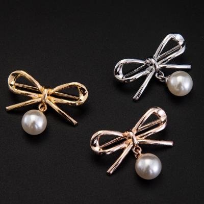 China Popular Decorative Pearl Bowknot Accessories Fashion Scarf Clip Dangling Brooch For Silk Scarf for sale