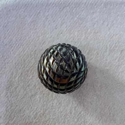 China Handmade Black Tahitian Saltwater Pearl 13-14mm Saltwater Caved Bead In Loose Bead for sale