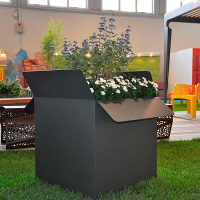 China Custom Style Rusty Black Corten Steel Planter Boxs Raised Garden Bed With Drainage Hole for sale